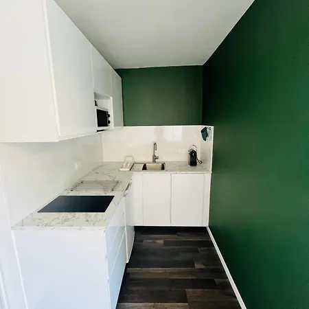 Apartment Le Voltaire, Joli Studio, Proximite De La Gare Et Du Centre, Climatise *